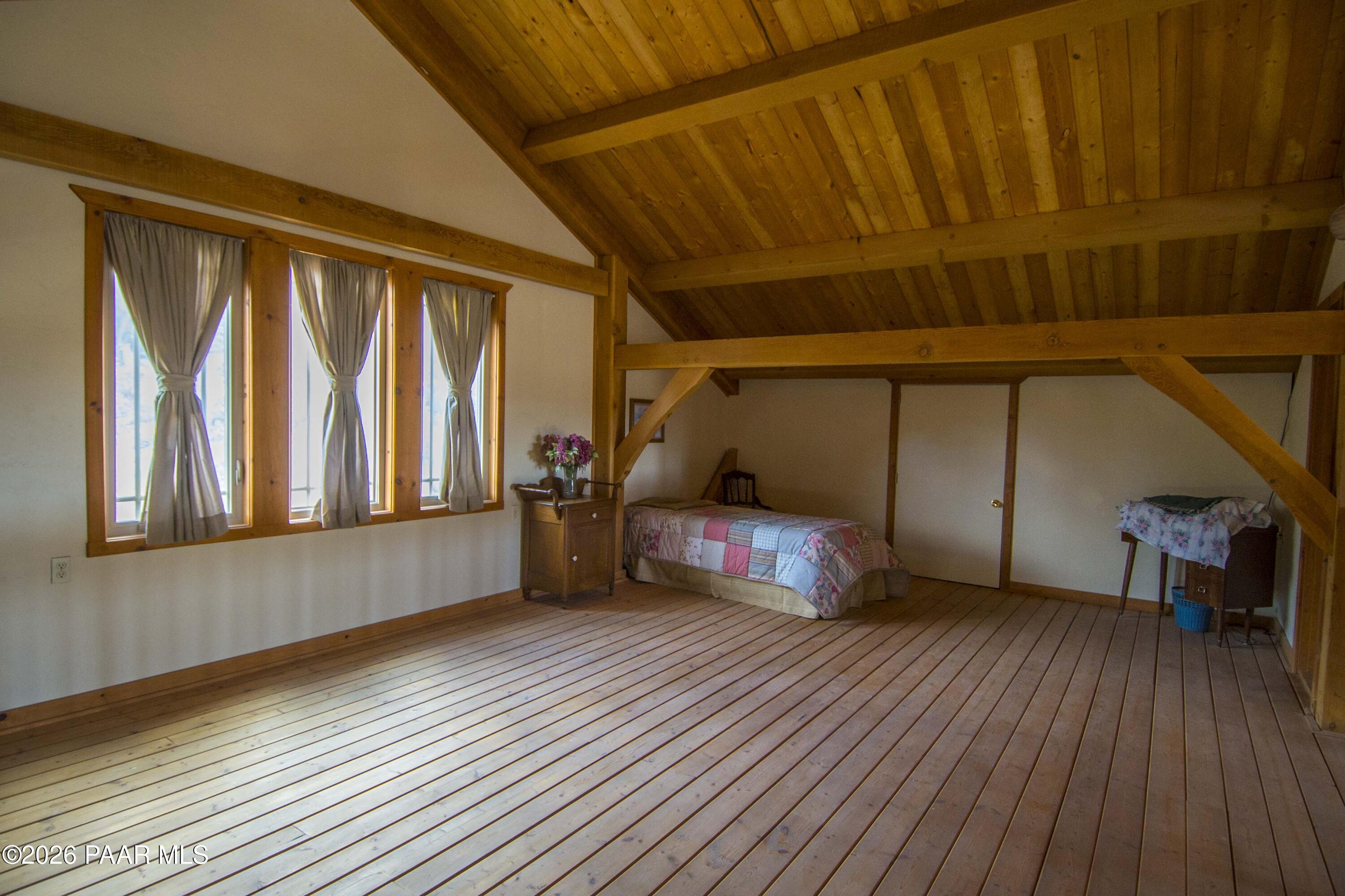 32957 Bucks Road Seligman, AZ 86337 - Photo 22 of 40 1 loft area