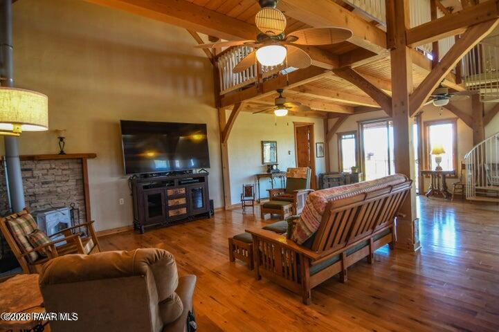 32957 Bucks Road Seligman, AZ 86337 - Photo 6 of 40 living room
