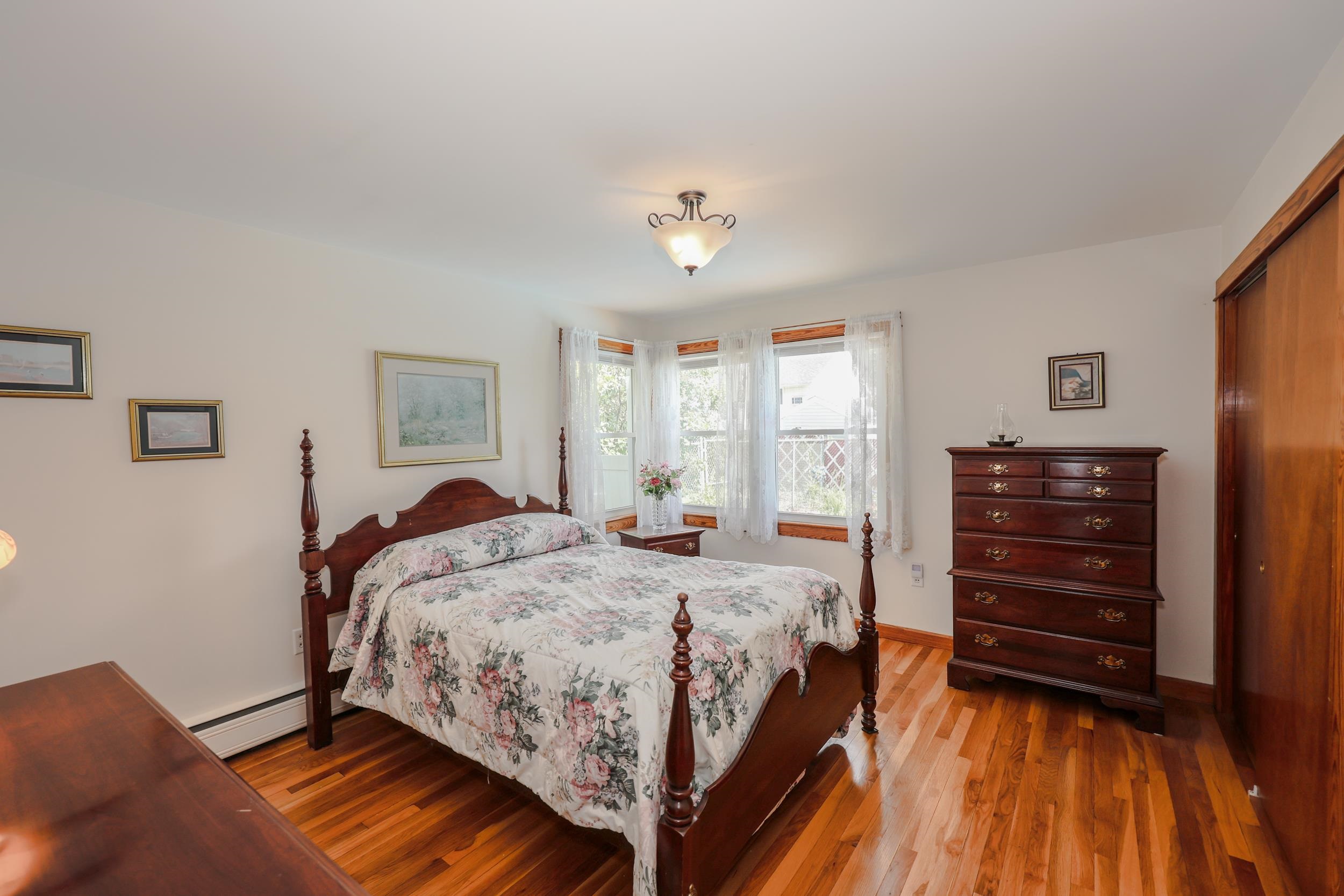 68 Robinson Road Nashua, NH 03060 - Photo 30 of 54
