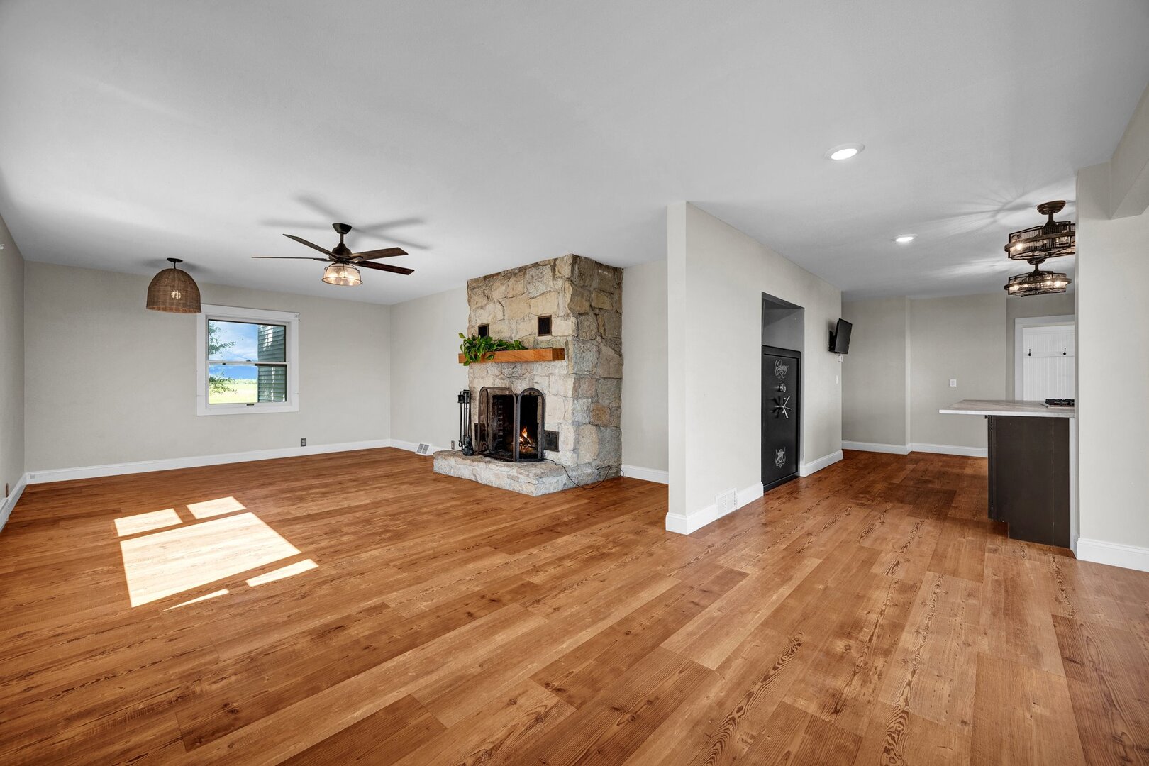 7423 North 1550 East Road Heyworth, IL 61745 - Photo 4 of 71