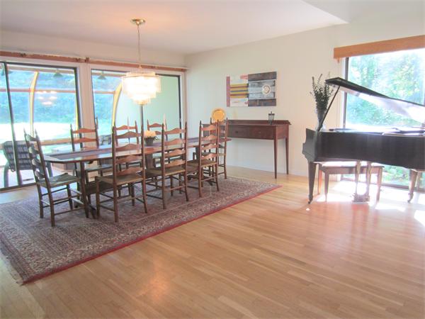 123 Silver Hill Road Concord, MA 01742 - Photo 3 of 21 Gallery Image 3