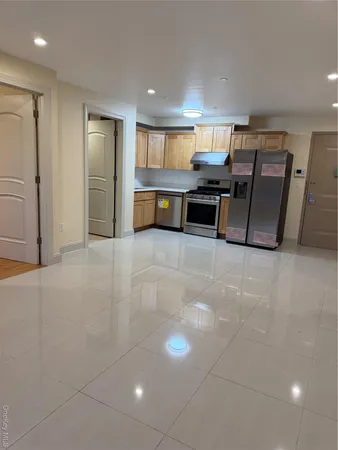 $3,100 | 6538 Austin Street, Unit 2C | Rego Park