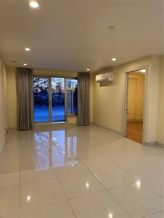 $3,100 | 6538 Austin Street, Unit 2C | Rego Park