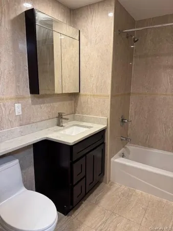 $3,100 | 6538 Austin Street, Unit 2C | Rego Park