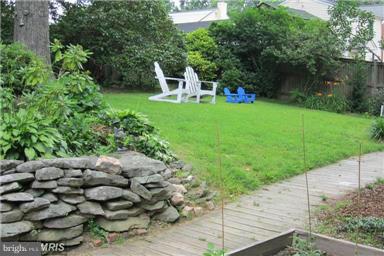 9905 Woodburn Road Silver Spring, MD 20901 - Photo 24 of 29 Exterior (Rear)