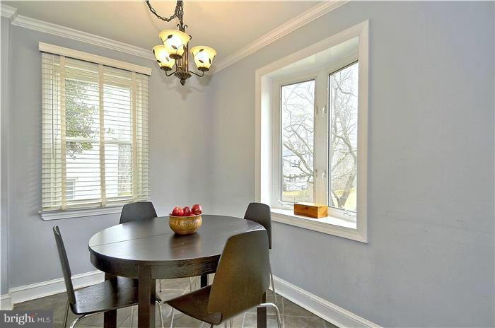 9905 Woodburn Road Silver Spring, MD 20901 - Photo 5 of 29 Dining Room