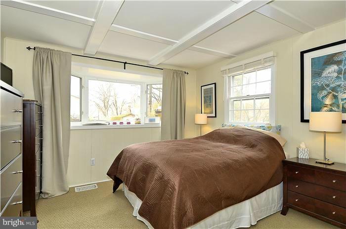 9905 Woodburn Road Silver Spring, MD 20901 - Photo 7 of 29 Bath (Master)