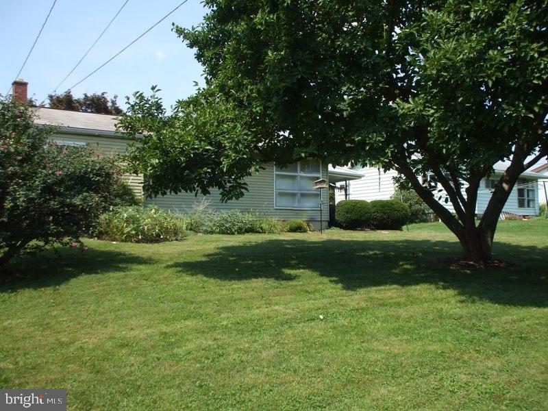 2738 Chapel Road Lancaster, PA 17603 - Photo 14 of 14 a view of a garden