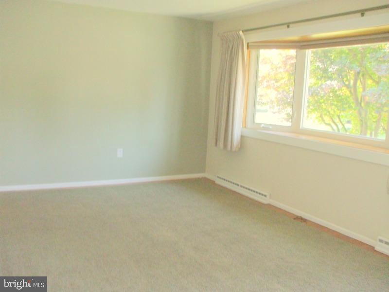 2738 Chapel Road Lancaster, PA 17603 - Photo 4 of 14 an empty room with a window