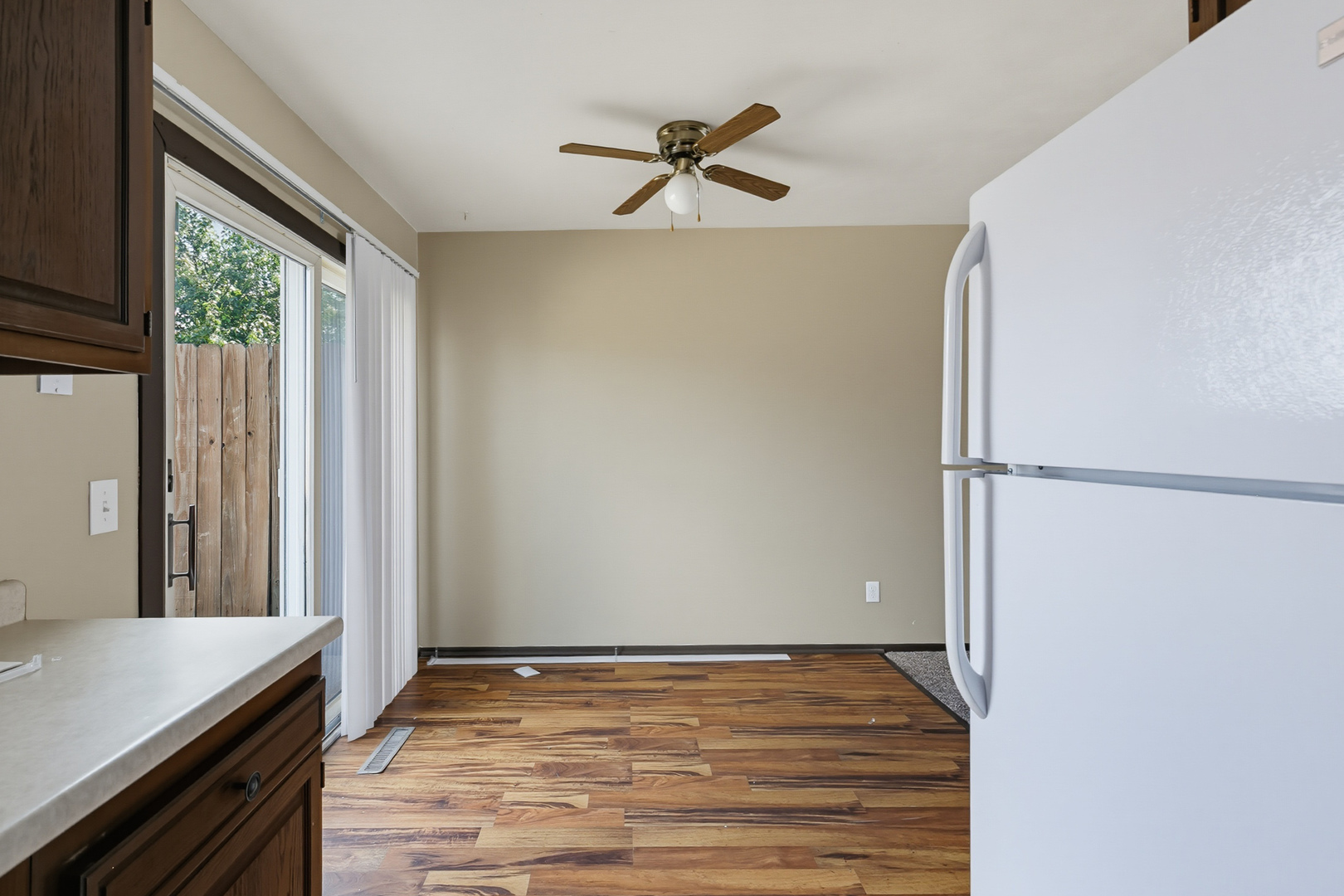 3367 Hillandale Road Davenport, IA 52806 - Photo 8 of 26