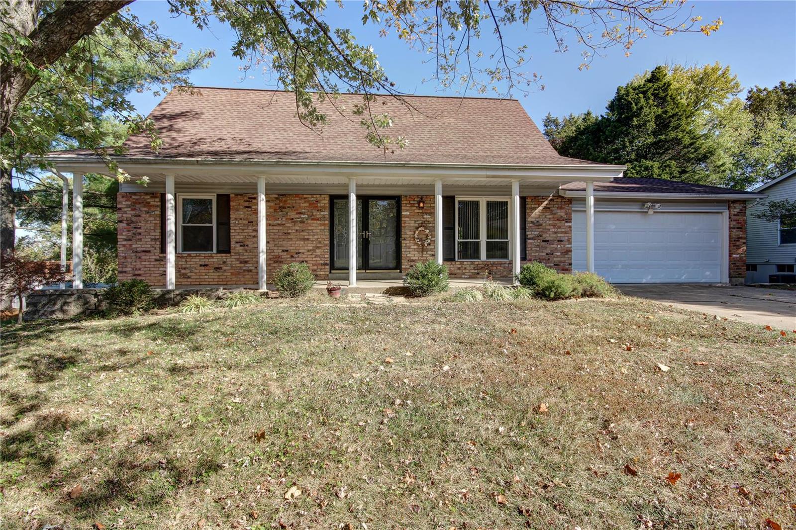 254 Braeshire Drive Ballwin, MO 63021 - Photo 1 of 36 Gallery Image 1