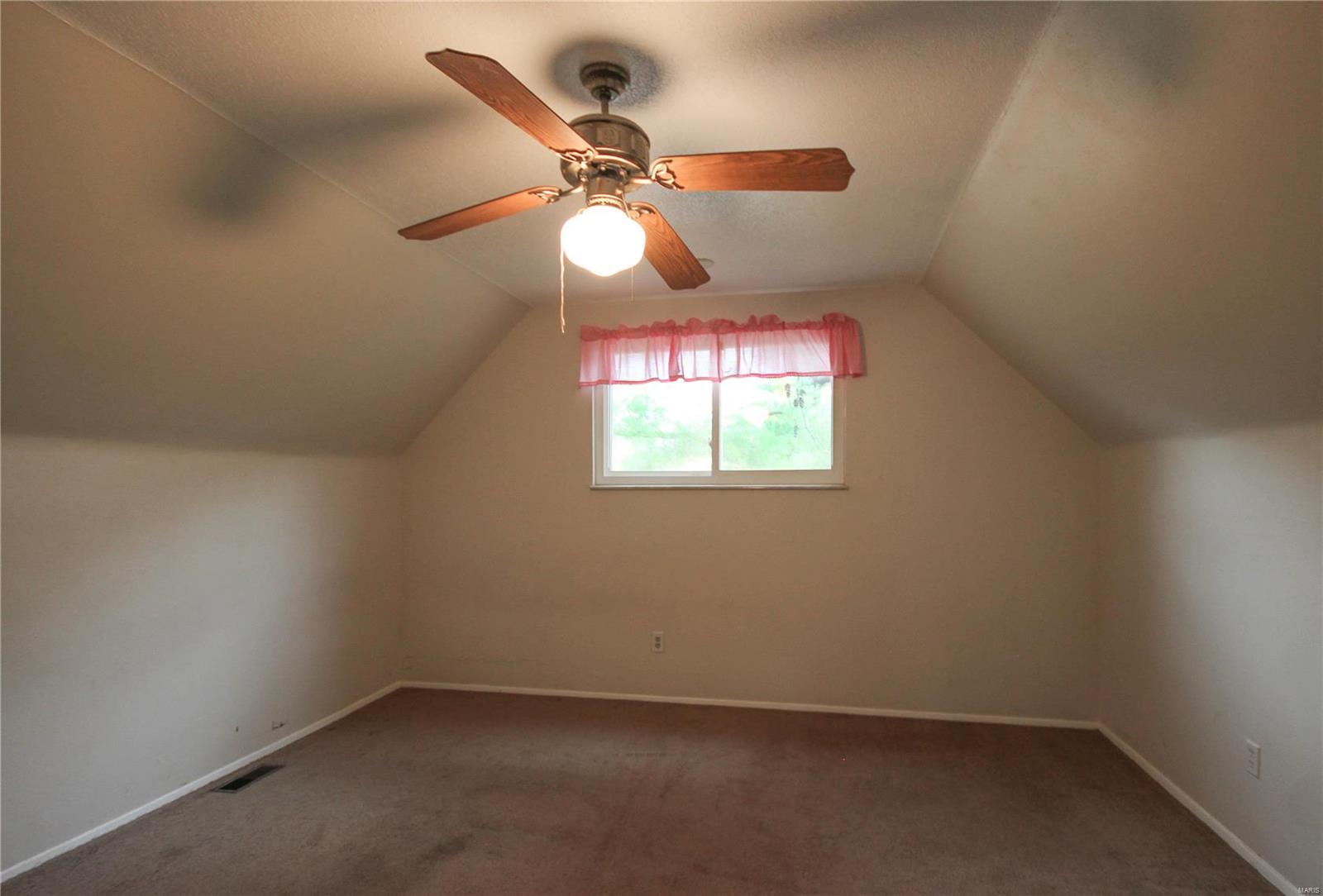254 Braeshire Drive Ballwin, MO 63021 - Photo 25 of 36 Gallery Image 25