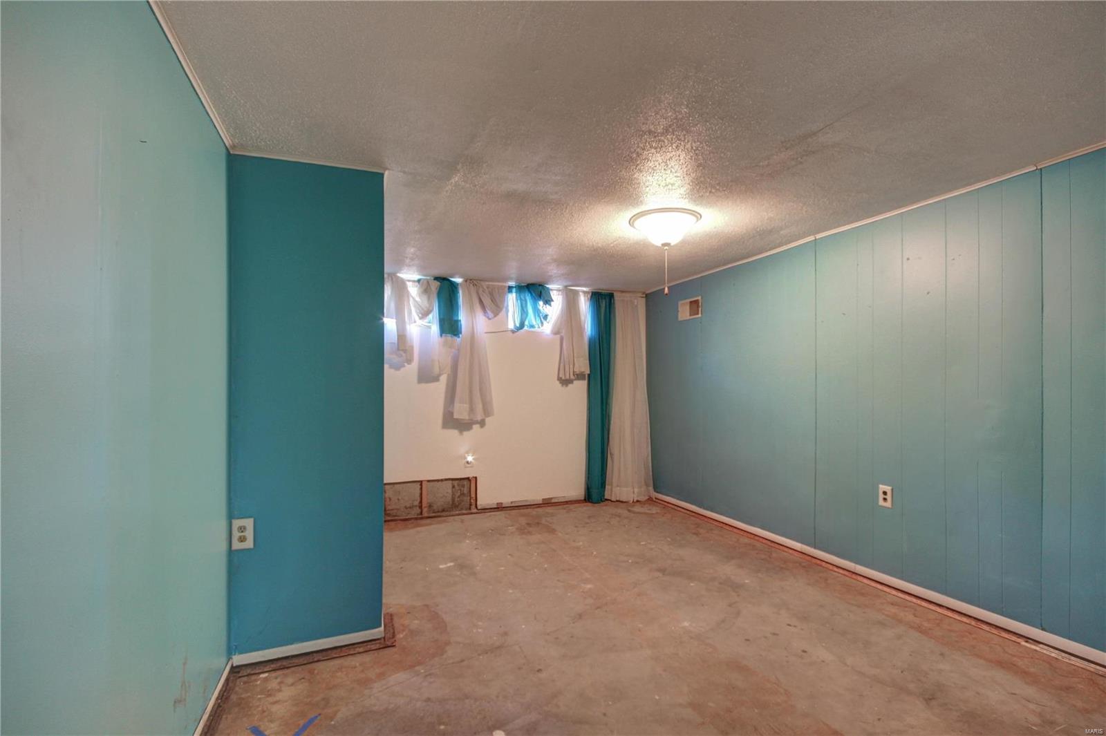 254 Braeshire Drive Ballwin, MO 63021 - Photo 27 of 36 Gallery Image 27