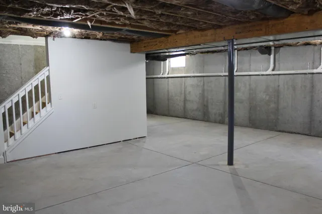 a view of empty room