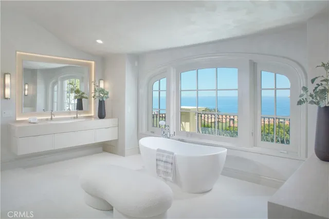 $26,660,000 | 3 Island Vista, Newport Coast, CA 92657
