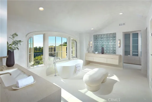 $27,395,000 | 3 Island Vista, Newport Coast, CA 92657