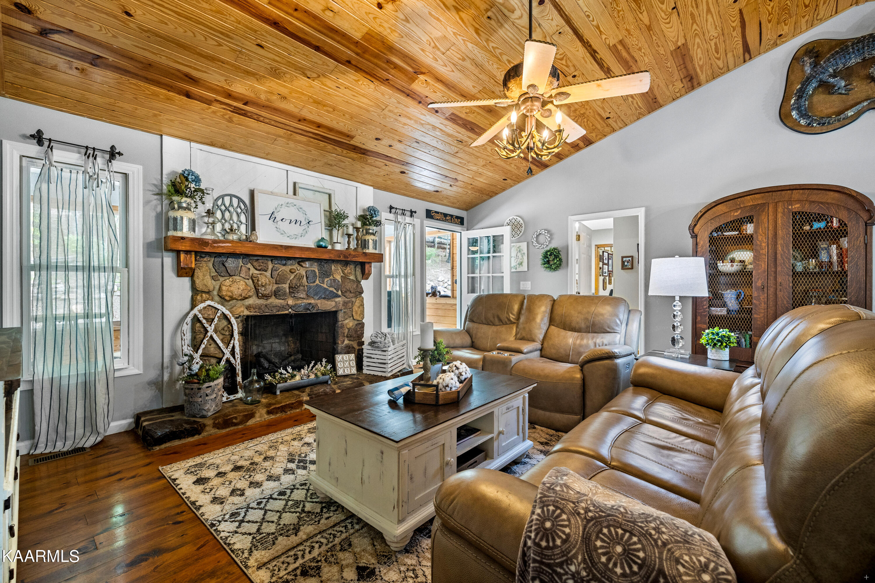 159 Black Fox Harbor Road Washburn, TN 37888 - Photo 16 of 39 Living room with gas fireplace