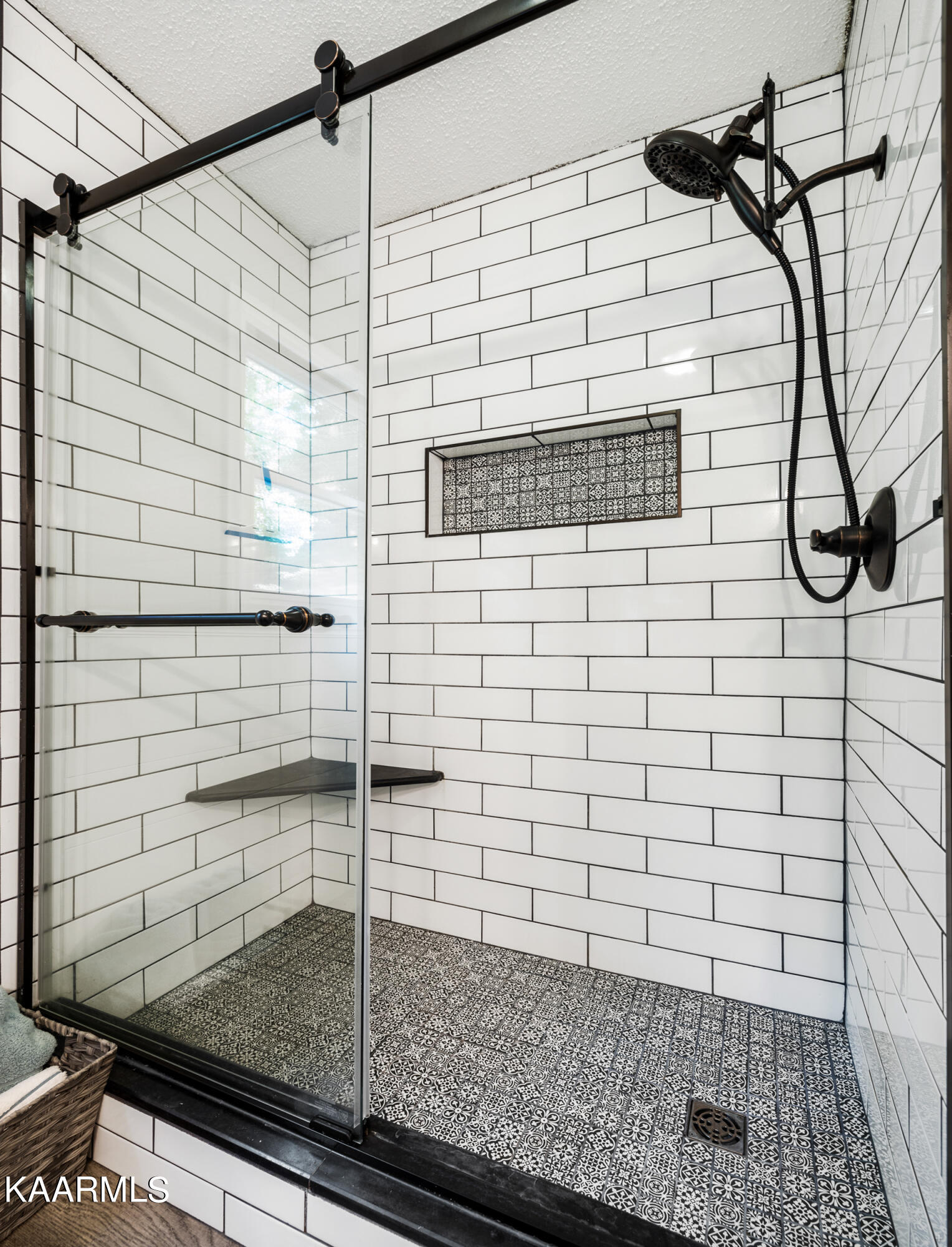 159 Black Fox Harbor Road Washburn, TN 37888 - Photo 26 of 39 Large shower master