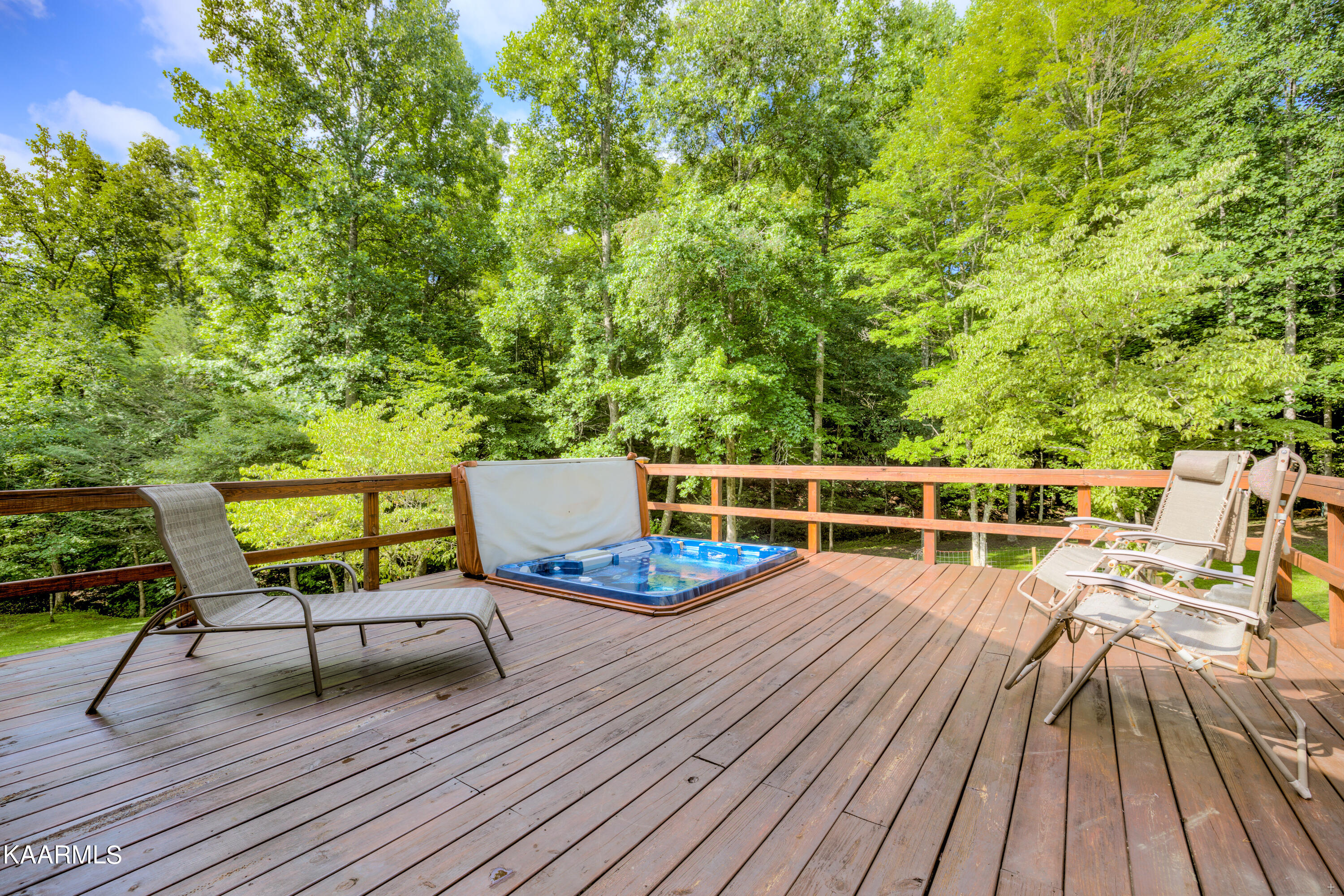 159 Black Fox Harbor Road Washburn, TN 37888 - Photo 8 of 39 Back deck