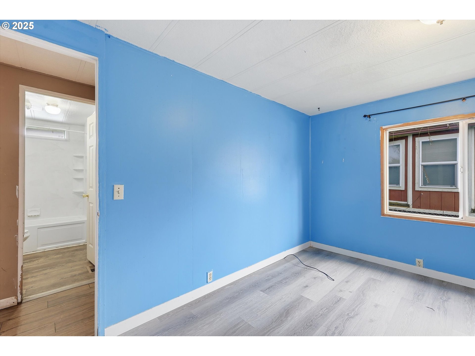 23200 Northeast Sandy Boulevard, Unit 77 Troutdale, OR 97060 - Photo 26 of 43 a view of empty room