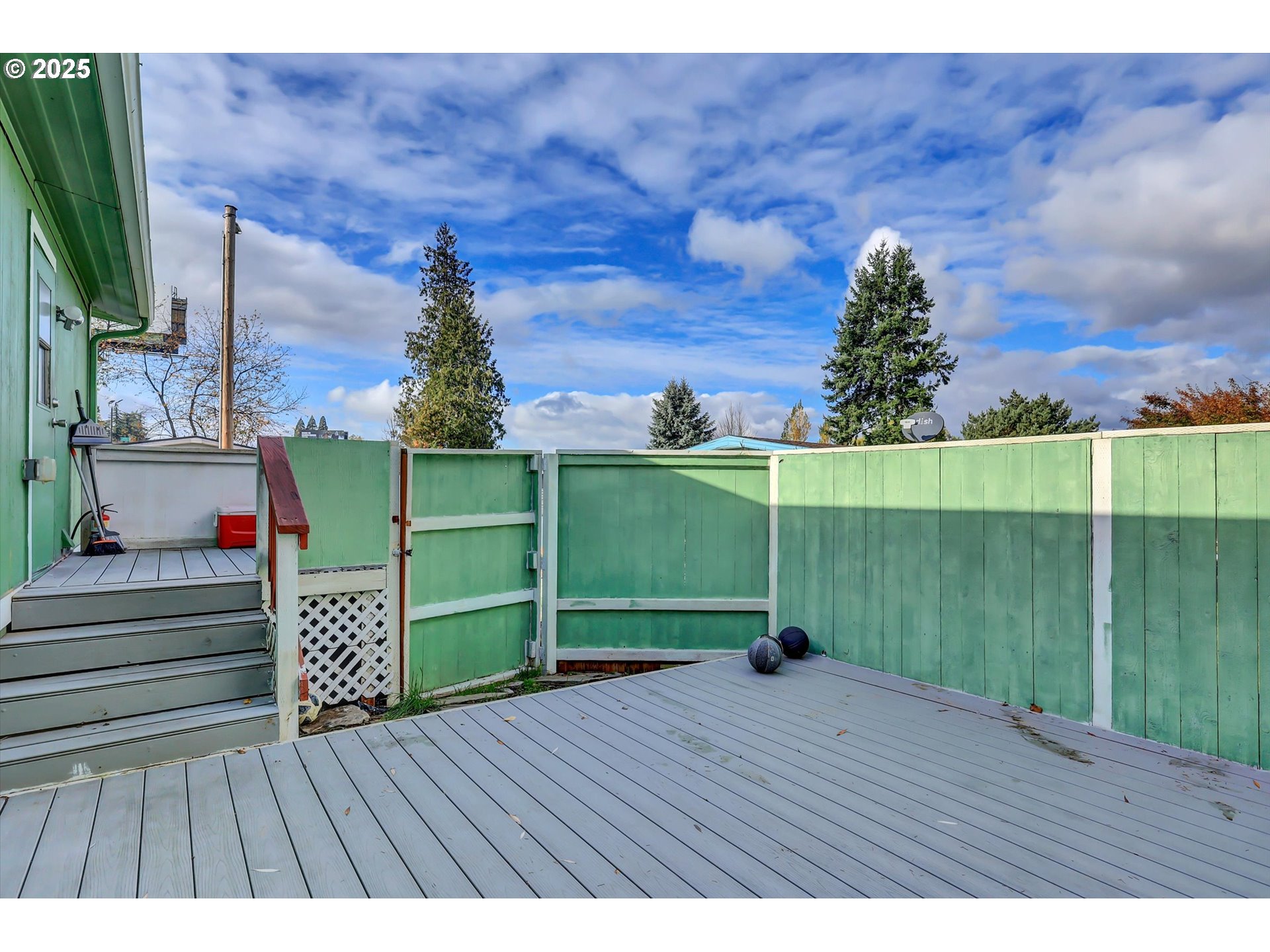 23200 Northeast Sandy Boulevard, Unit 77 Troutdale, OR 97060 - Photo 42 of 43 a view of outdoor space and deck