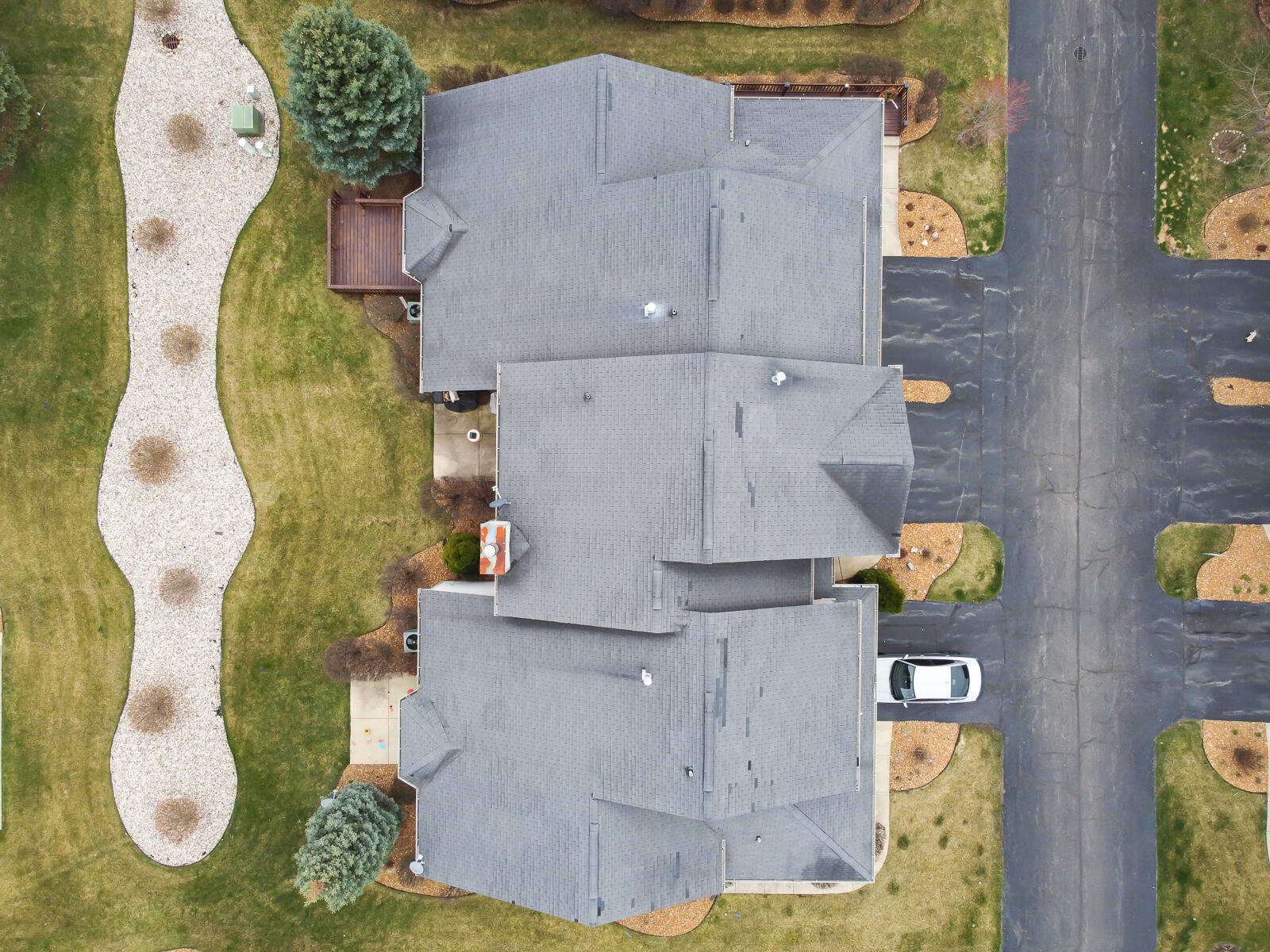 15437 98th Place Dyer, IN 46311 - Photo 17 of 19 an aerial view of residential house with swimming pool and outdoor space