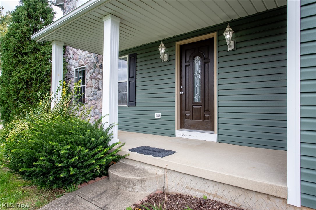 531 Darrow Road Akron, OH 44305 - Photo 2 of 21