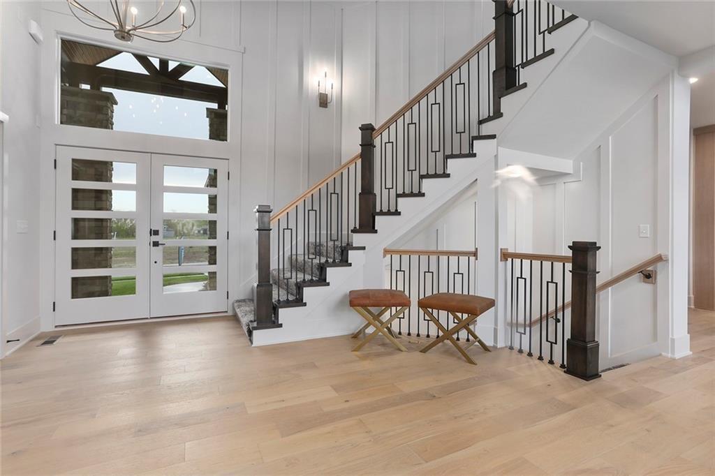 2033 Southwest Red Barn Lane Lee's Summit, MO 64082 - Photo 2 of 4