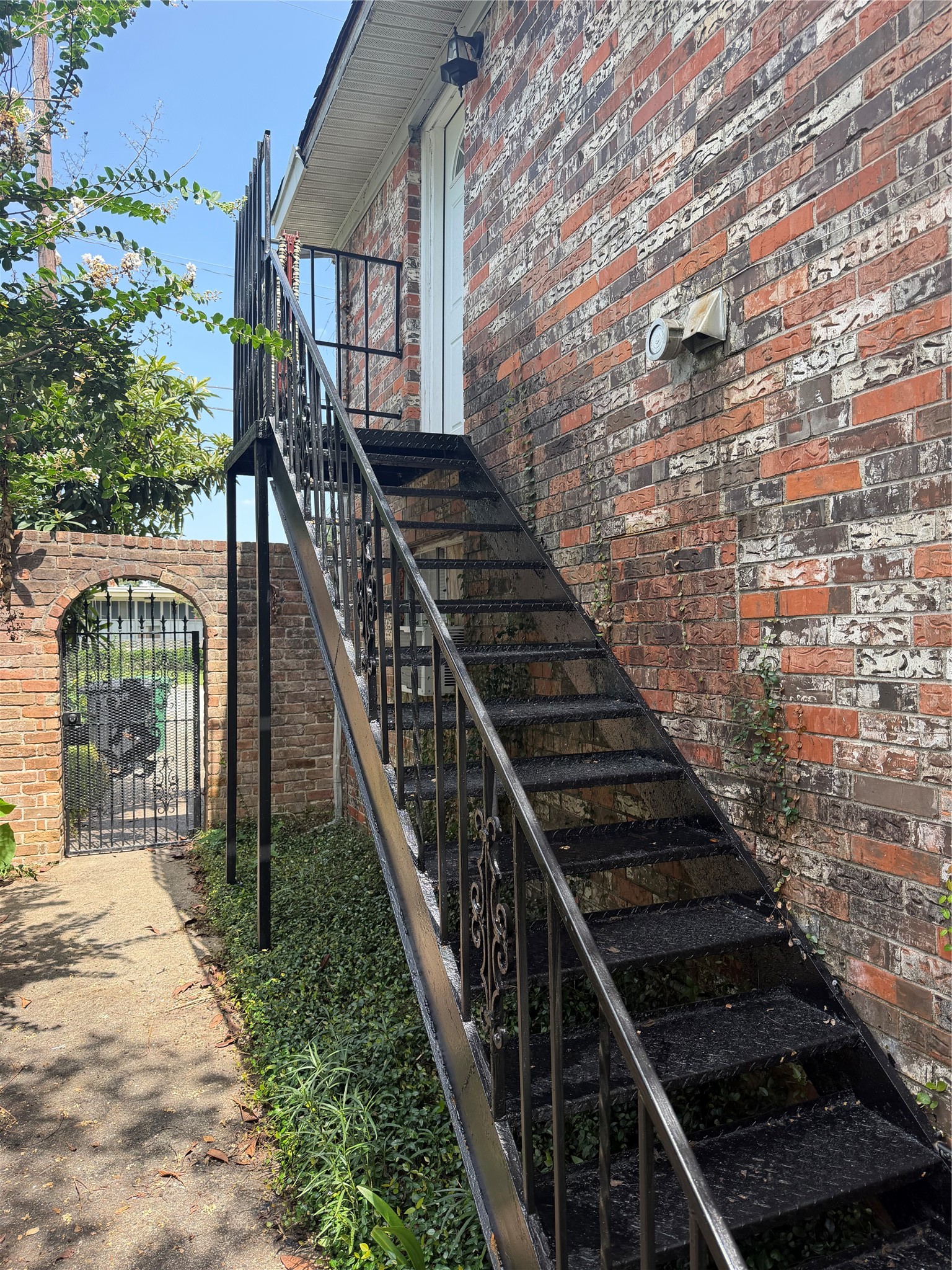 5727 Weaver Road, Unit B Houston, TX 77016 - Photo 3 of 7