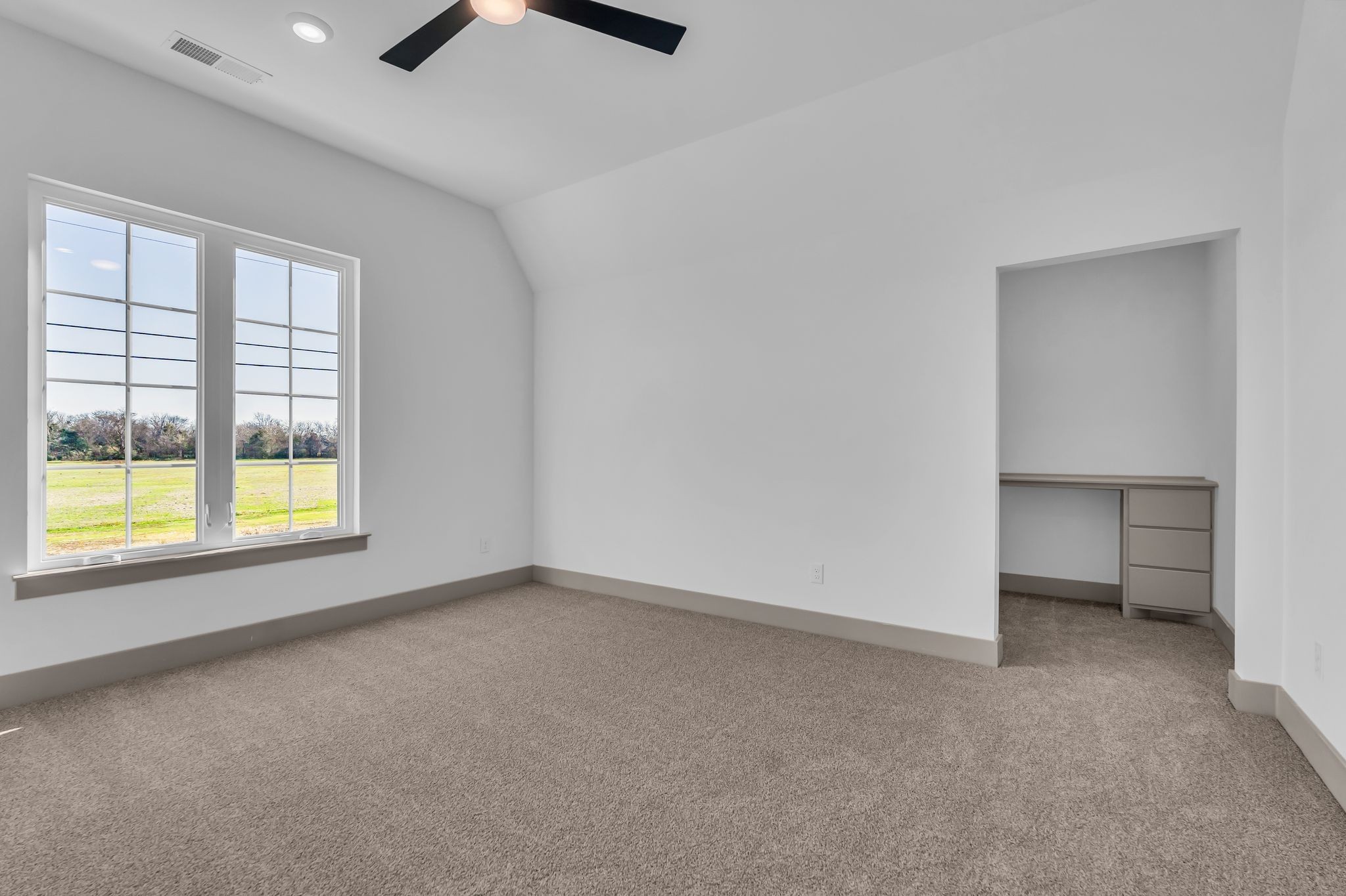 5414 Old Salem Road Rockvale, TN 37153 - Photo 25 of 34 a view of an empty room with a window