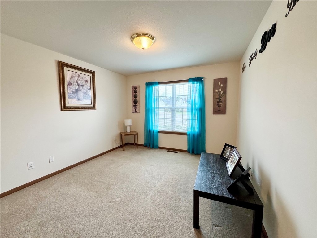 6 Ridgefield Lane Charleston, IL 61920 - Photo 9 of 12 Gallery Image 9