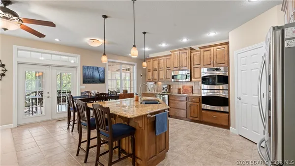 $599,000 | 86 Beacon Hill Drive, Lake Ozark, MO 65049