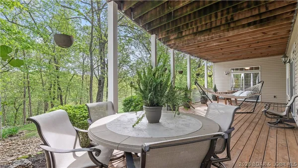 $599,000 | 86 Beacon Hill Drive, Lake Ozark, MO 65049