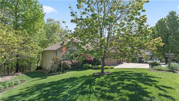 $599,000 | 86 Beacon Hill Drive, Lake Ozark, MO 65049