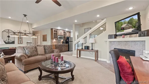 $599,000 | 86 Beacon Hill Drive, Lake Ozark, MO 65049
