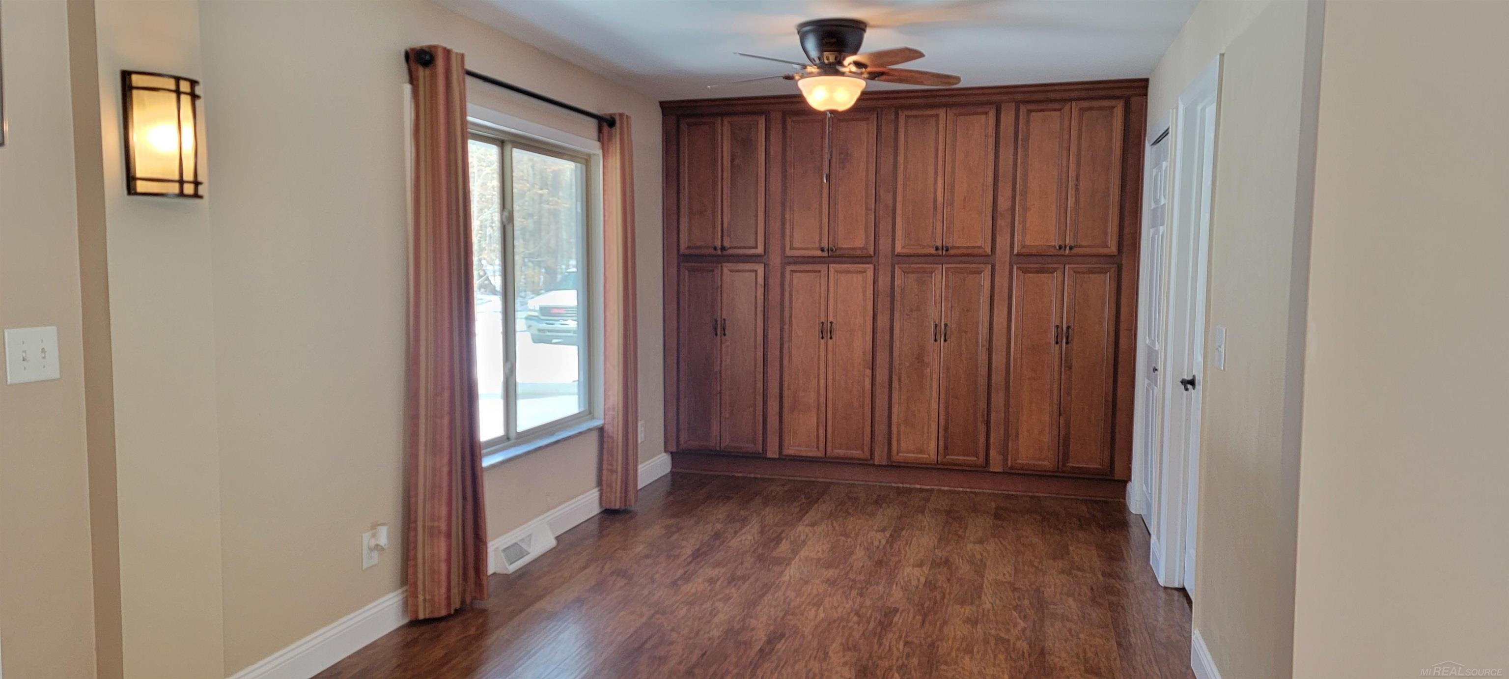 4265 County Line Road Casco, MI 48064 - Photo 6 of 23 50165414-5569665d-bcc4-458d-8f99-4faeb0d96c1b.JPG
