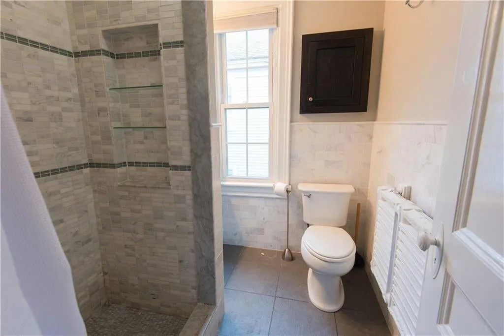 20 Carroll Avenue Newport, RI 02840 - Photo 18 of 26