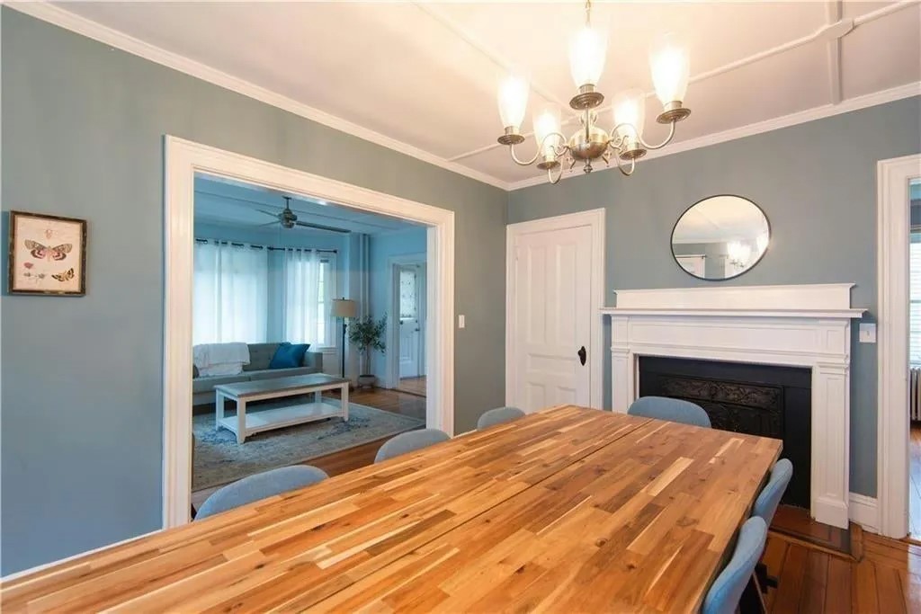 20 Carroll Avenue Newport, RI 02840 - Photo 6 of 26