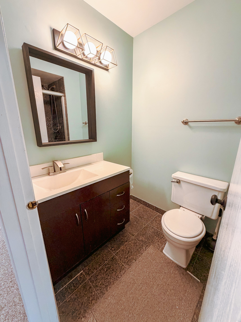 823 Coach Road, Unit 5 Palatine, IL 60074 - Photo 13 of 18