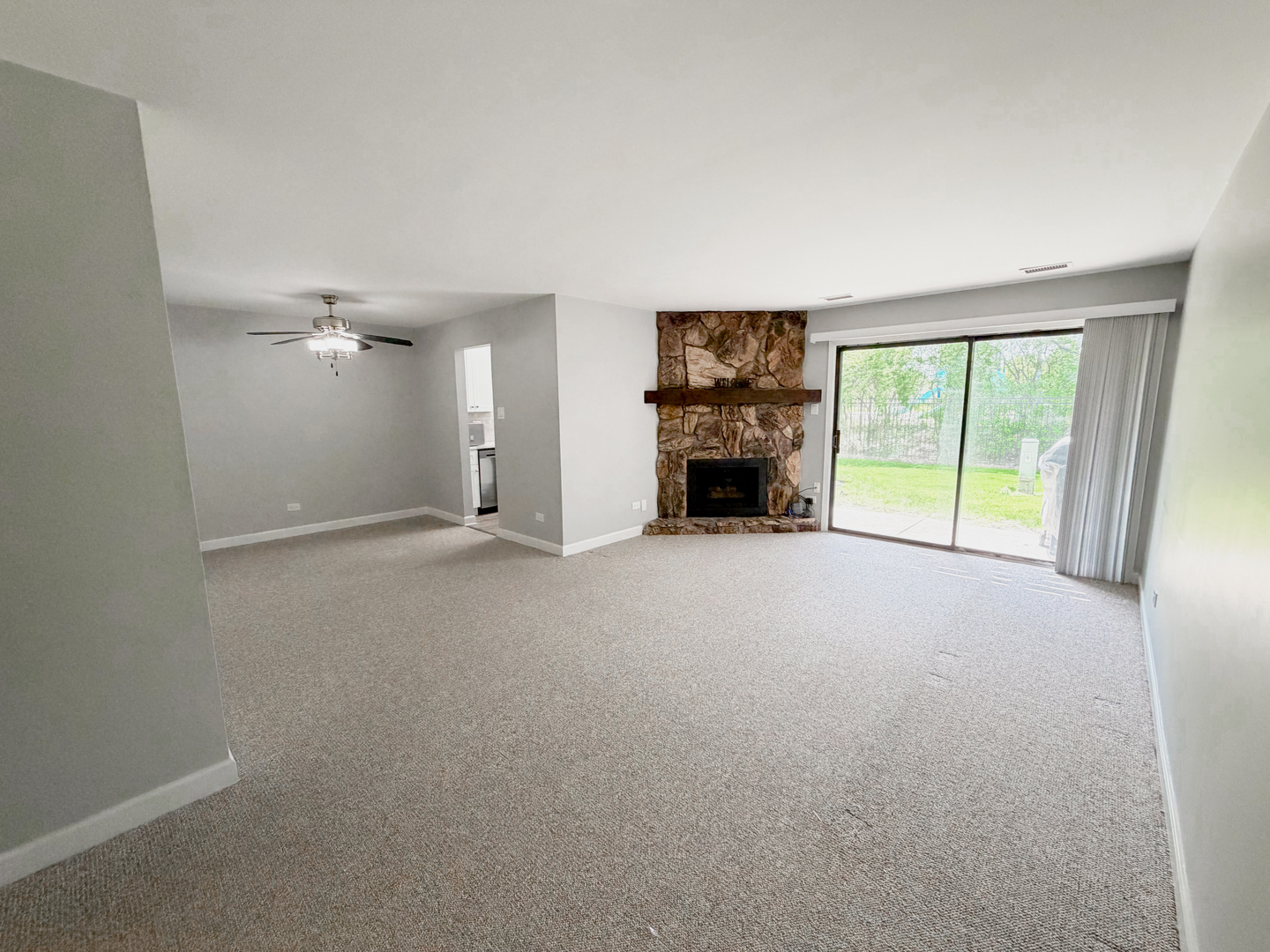 823 Coach Road, Unit 5 Palatine, IL 60074 - Photo 3 of 18