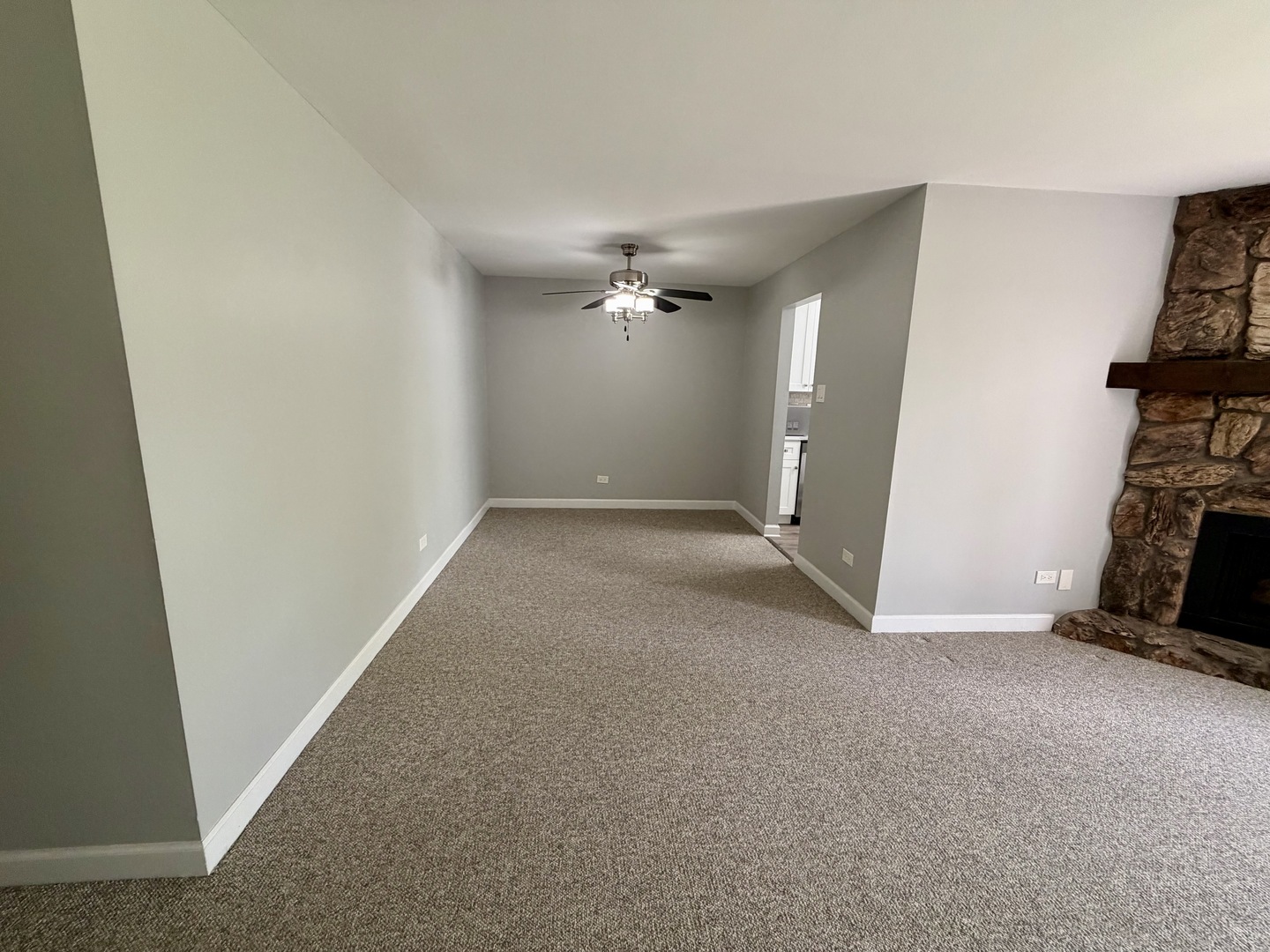 823 Coach Road, Unit 5 Palatine, IL 60074 - Photo 4 of 18