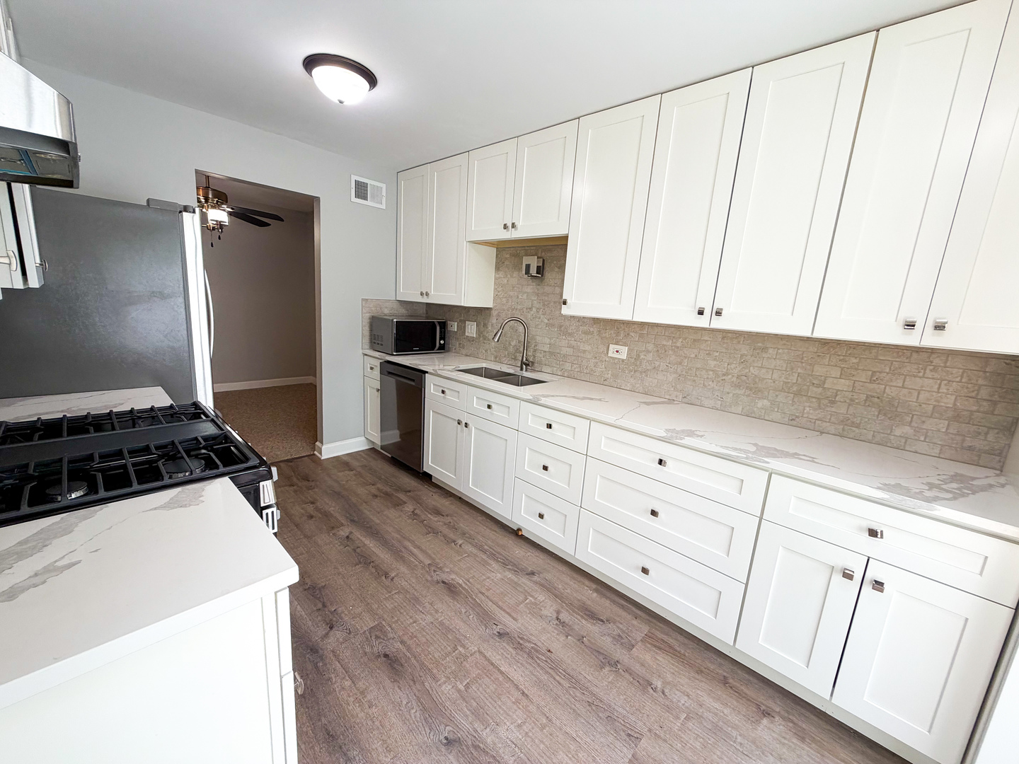 823 Coach Road, Unit 5 Palatine, IL 60074 - Photo 6 of 18
