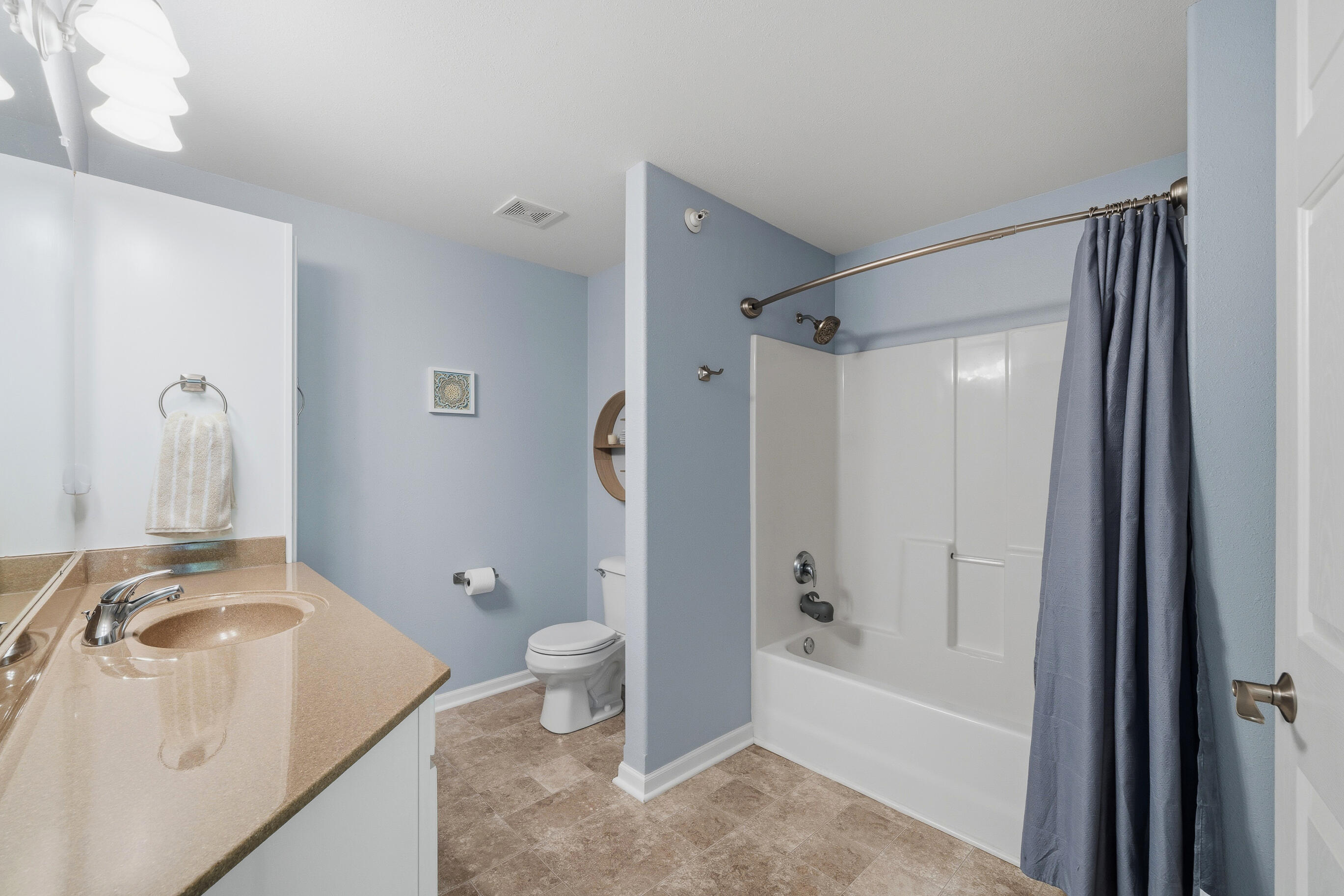 370 East Veterans Way, Unit 5 Mukwonago, WI 53149 - Photo 17 of 56 Primary Bath