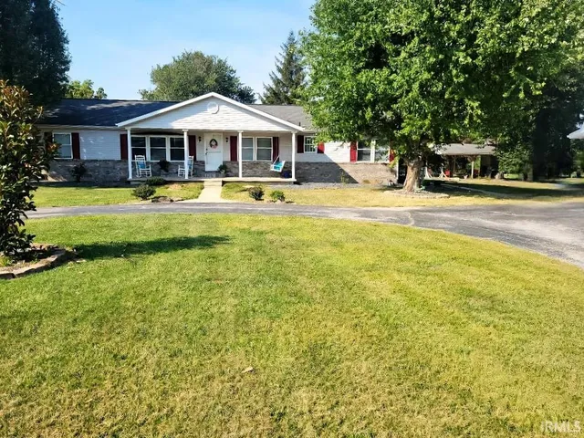 $319,000 | 6442 East 100 North, Montgomery, IN 47558