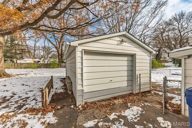 $135,000 | 1055 St Marie Street, Florissant, MO 63031