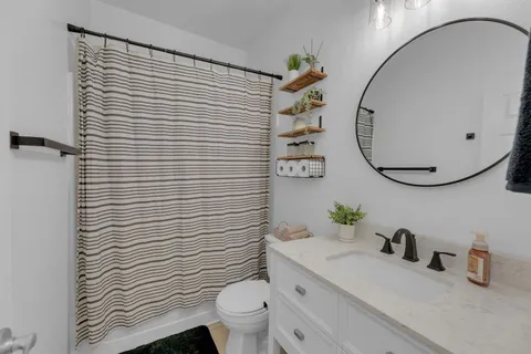 $300,000 | 8901 Meridian Oak Lane, Austin, TX 78744