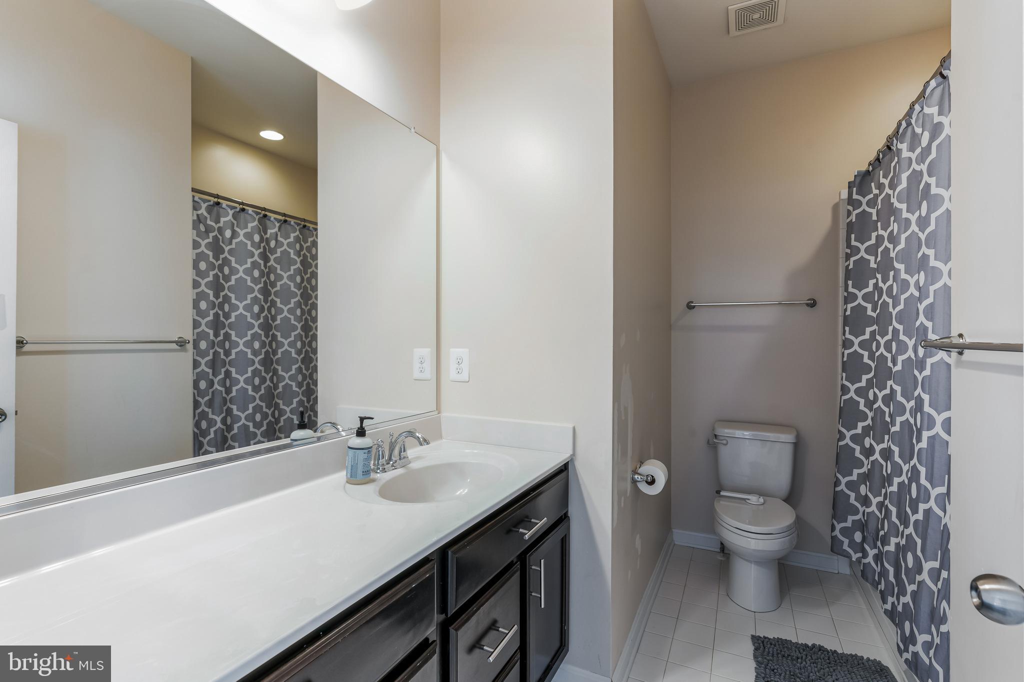 11538 Neon Road Fort Washington, MD 20744 - Photo 37 of 49 Upper Level Full Bath