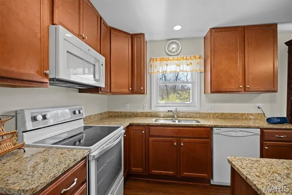 $345,000 | 10949 Clearwater Lane, Shipman, IL 62685