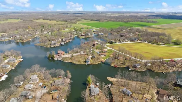 $345,000 | 10949 Clearwater Lane, Shipman, IL 62685