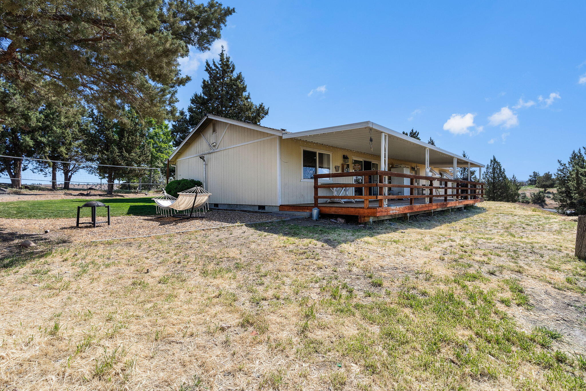 851 Southeast Rancho Lane Madras, OR 97741 - Photo 26 of 52 2025_05_21_851_se_rancho_lane_madras-22